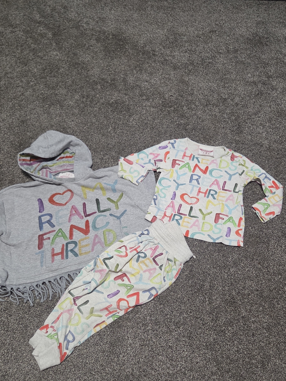 Paper Wings girls 4 Multicolor Letter-Print fringe Hoodie Top  Jogger Set FANCY